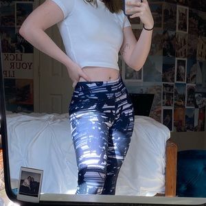 FABLETICS PRINTED LEGGINGS